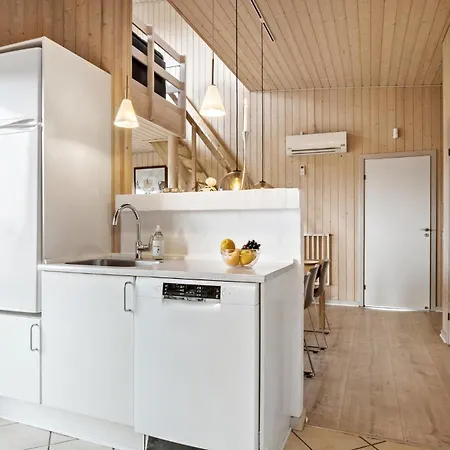 別荘 Gorgeous In Faaborg With Sauna *